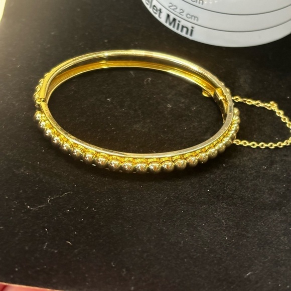 Whiting & Davis Vintage gold tone hinged bangle by - Picture 1 of 7